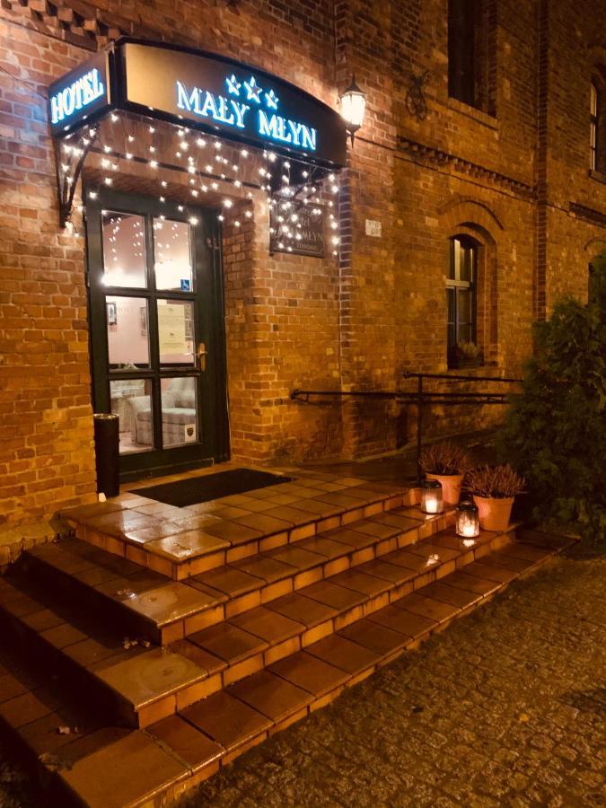Hotel Maly Mlyn Stargard Szczeciński エクステリア 写真