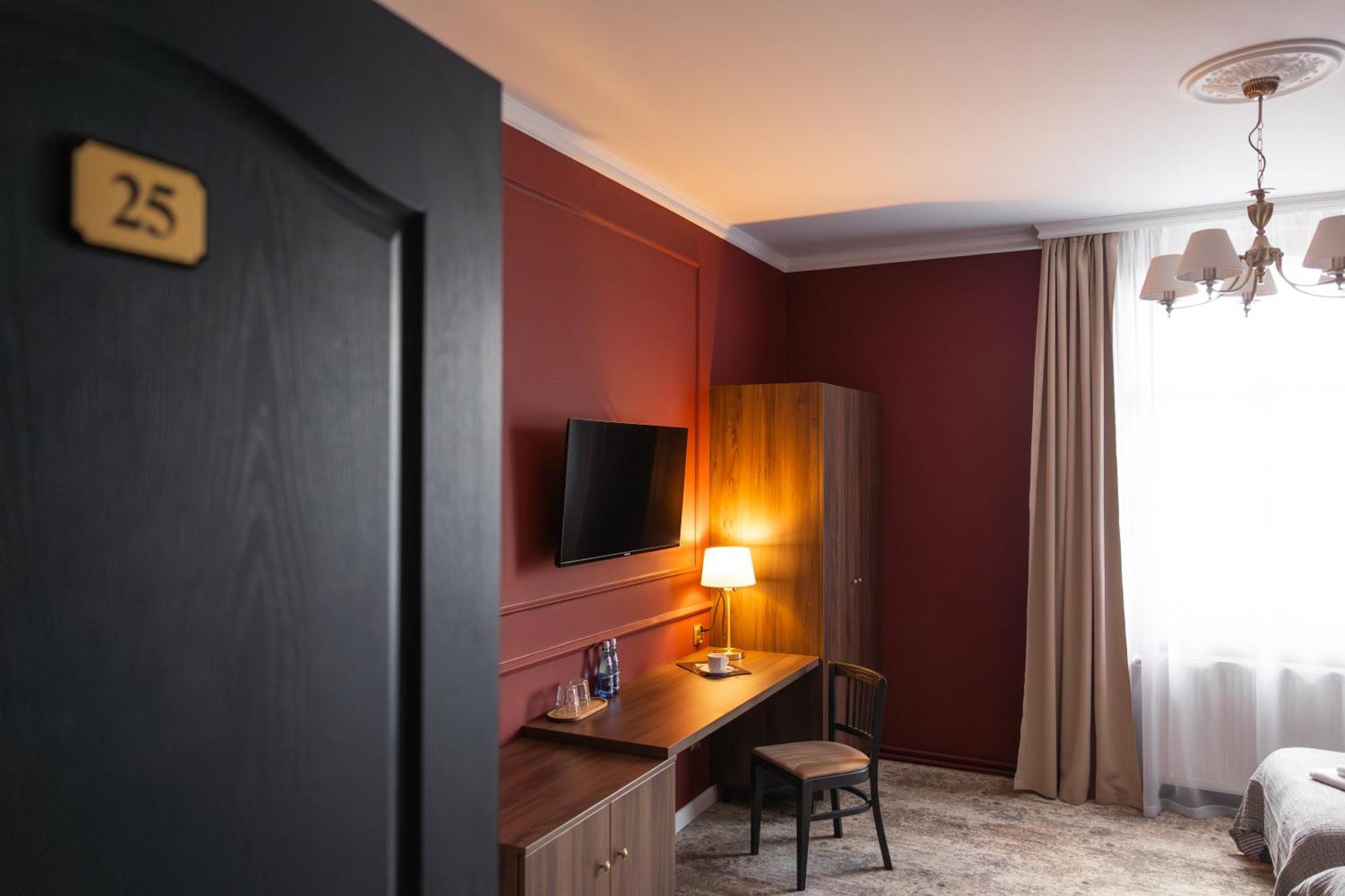 Hotel Maly Mlyn Stargard Szczeciński エクステリア 写真